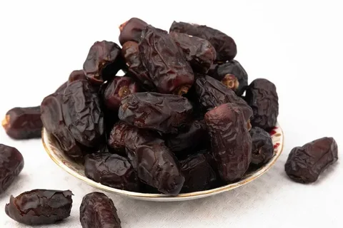 تصویر 3 از خرما مضافتی اصیل با طعم معرکه و کیفیت ممتاز